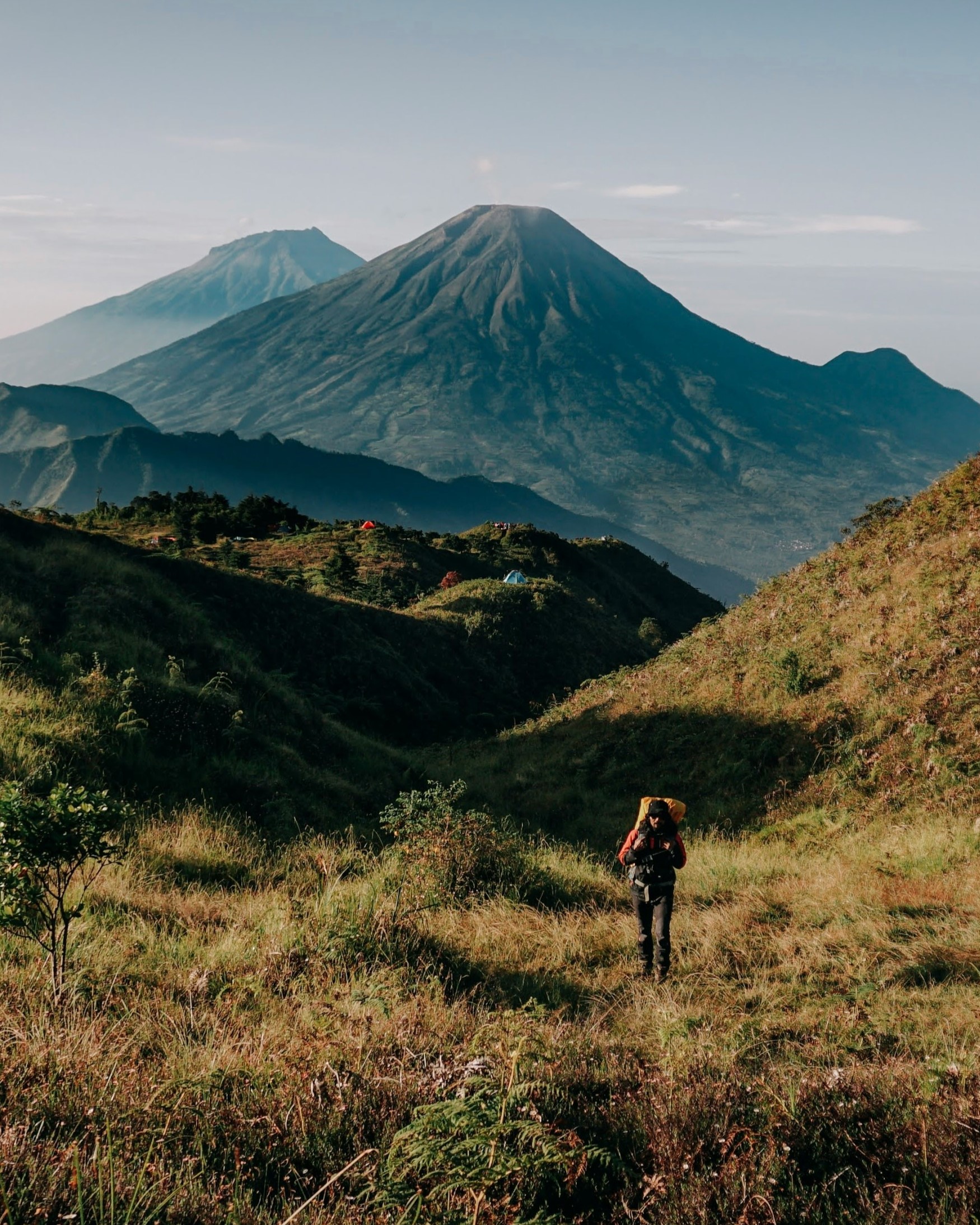 Mount Prau Ascent: The Golden Sunrise Journey gallery 5