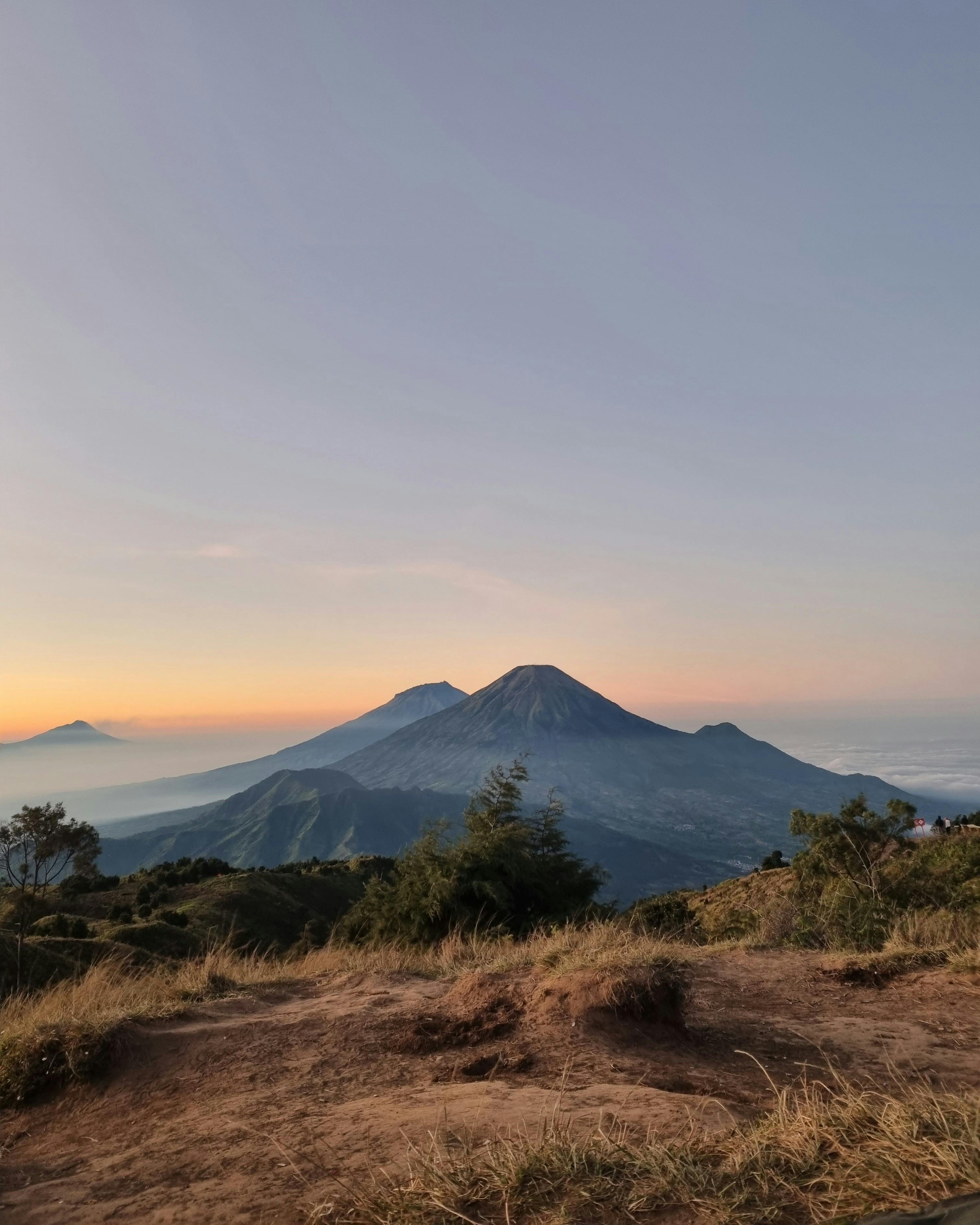 Mount Prau Ascent: The Golden Sunrise Journey gallery 6